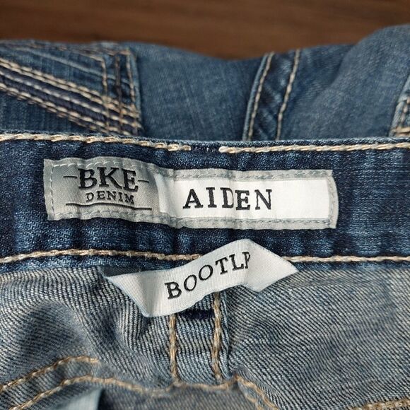 BKE Denim Aiden Bootleg Distressed Blue Jeans Men's Size 29/R - Picture 11 of 15